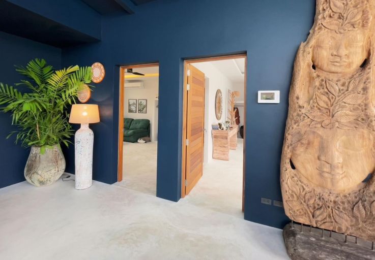 Sleek 5 Bedroom Luxury Sunset View Villa in Maenam