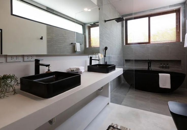 Sleek 5 Bedroom Luxury Sunset View Villa in Maenam