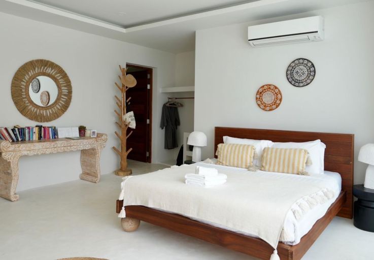 Sleek 5 Bedroom Luxury Sunset View Villa in Maenam