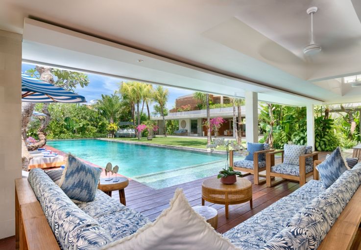 sleek-7-bedroom-luxury-beachside-villa-for-sale-in-bali