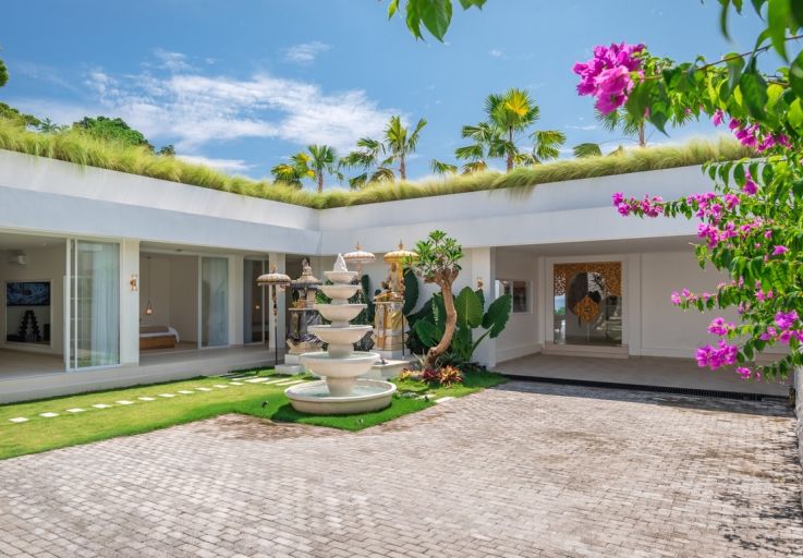 Contemporary 3 Bed Sea View Villa For Sale in Bali
