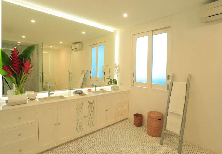 Modern 7 Bed Beachfront Garden Villa for Sale in Bali