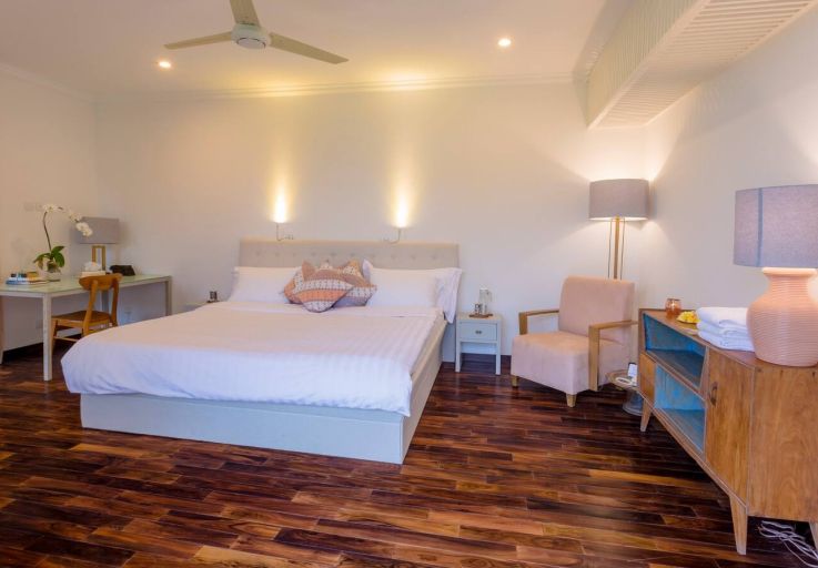 Modern 7 Bed Beachfront Garden Villa for Sale in Bali