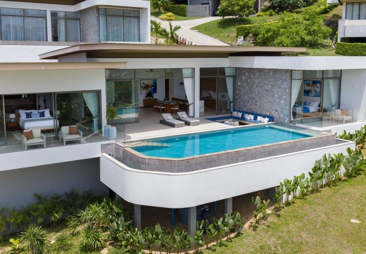 Stylish 3-4 Bed Sea View Pool Villas in Chaweng Noi