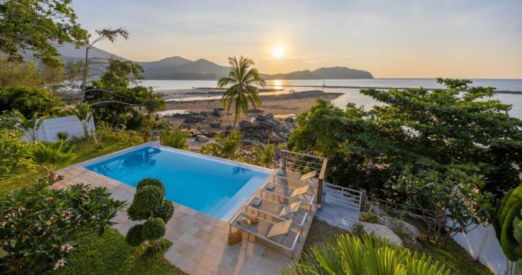 stunning-4-bed-oceanfront-sunset-villa-in-chaloklum-beach- thumb 18