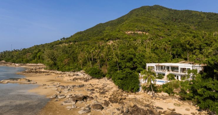 stunning-4-bed-oceanfront-sunset-villa-in-chaloklum-beach- thumb 20