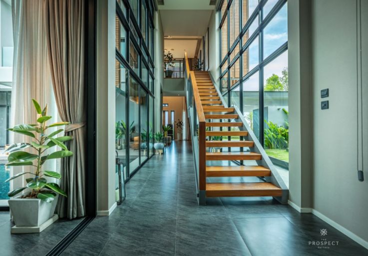 pattaya-luxury-villas-for-sale-in-chonburi