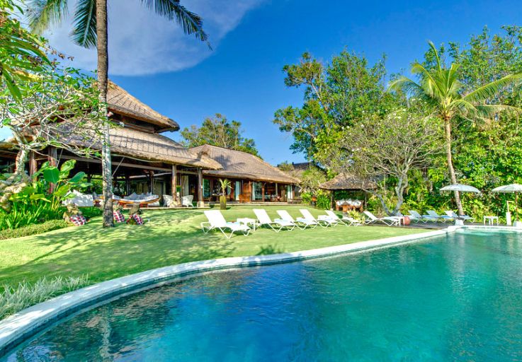balinese-beachfront-villa-for-sale-bali-canggu